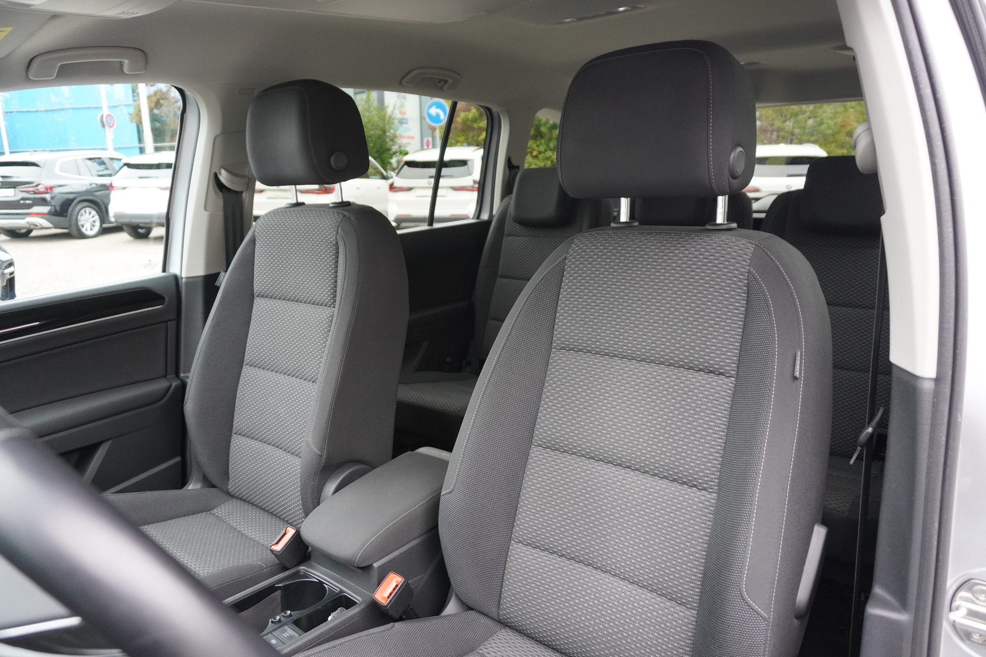 VW Touran 2.0 TDI BlueMotion Technology Comfortline DSG-image-11