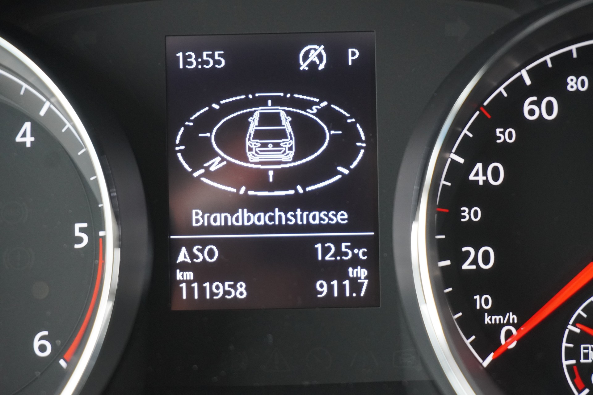 VW Touran 2.0 TDI BlueMotion Technology Comfortline DSG-image-32