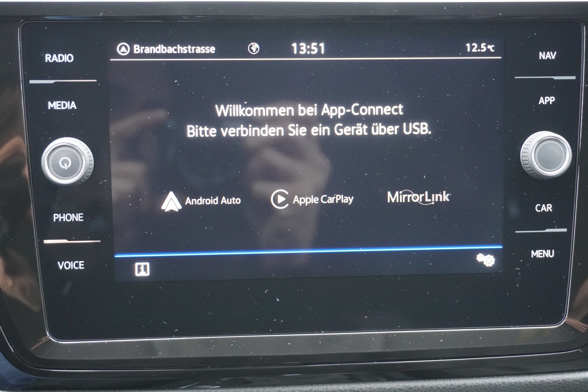 VW Touran 2.0 TDI BlueMotion Technology Comfortline DSG-image-21