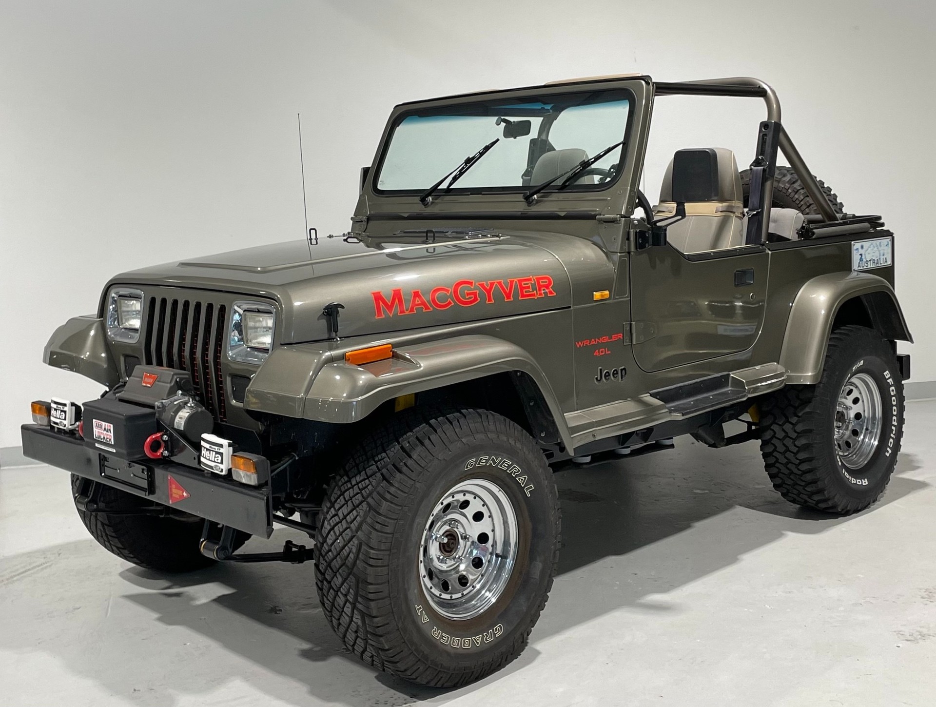 JEEP Wrangler 4.0 Sahara-image-0