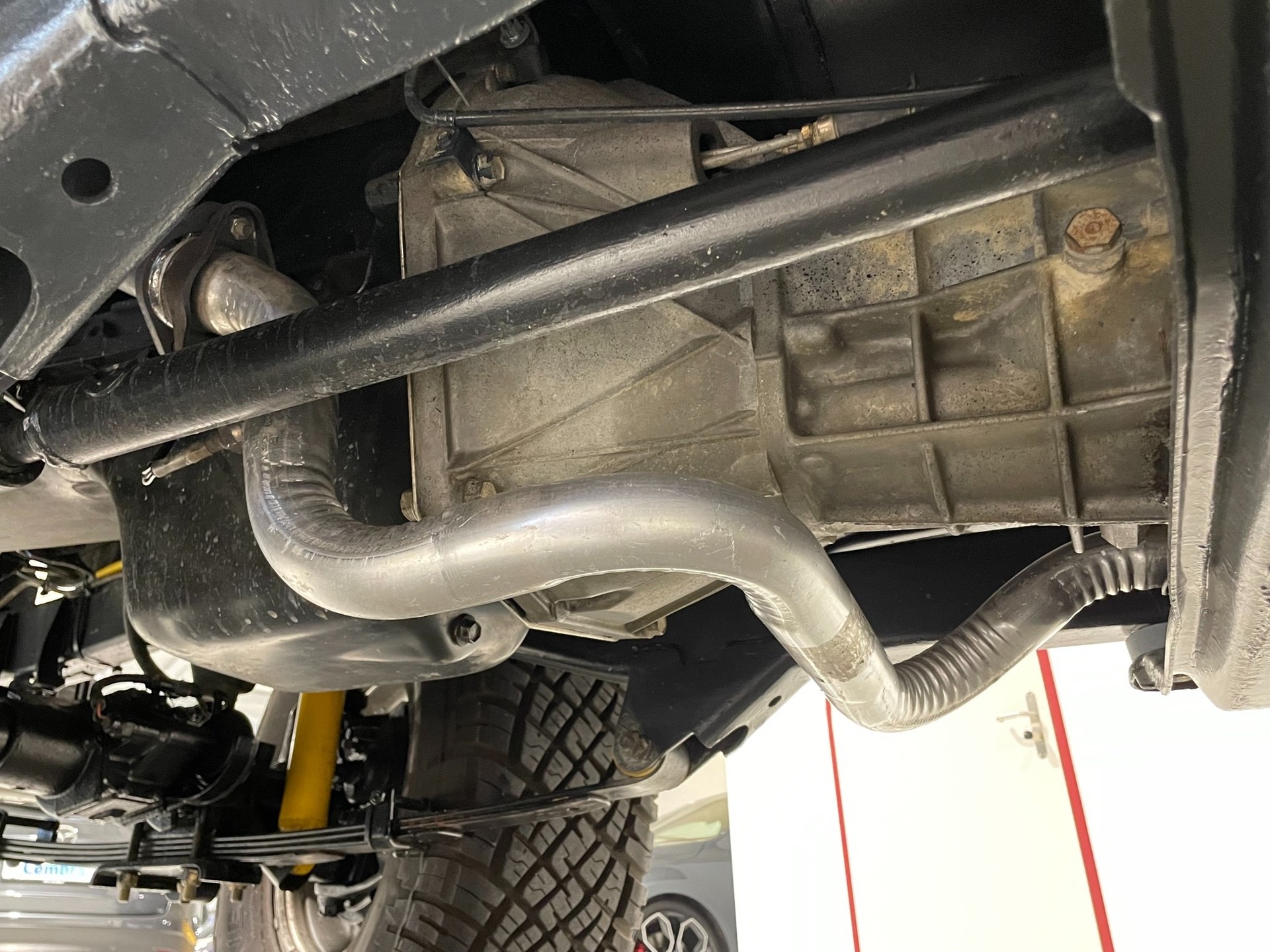 JEEP Wrangler 4.0 Sahara-image-14