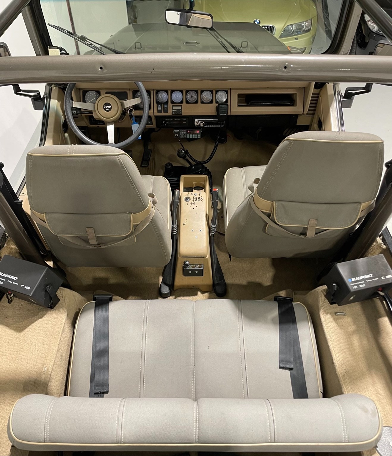 JEEP Wrangler 4.0 Sahara-image-6