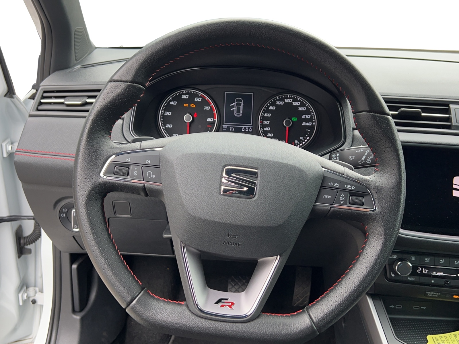 SEAT Arona 1.0 TSI Eco FR DSG-image-14
