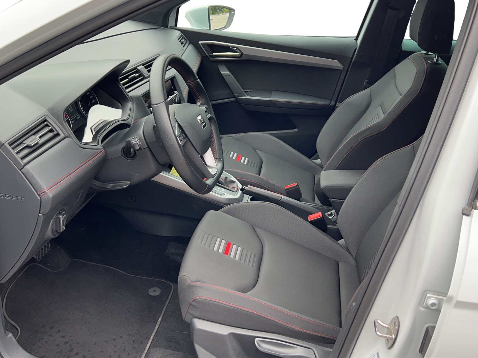 SEAT Arona 1.0 TSI Eco FR DSG-image-8