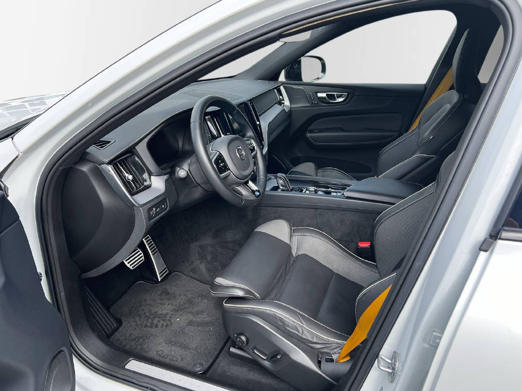 VOLVO XC60 2.0 T8 TE Polestar eAWD-image-9