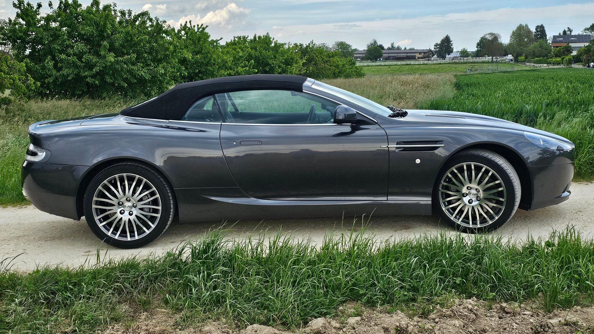 ASTON MARTIN DB9 Volante Touchtronic 2 mit Apple CarPlay/Android Auto!-image-2