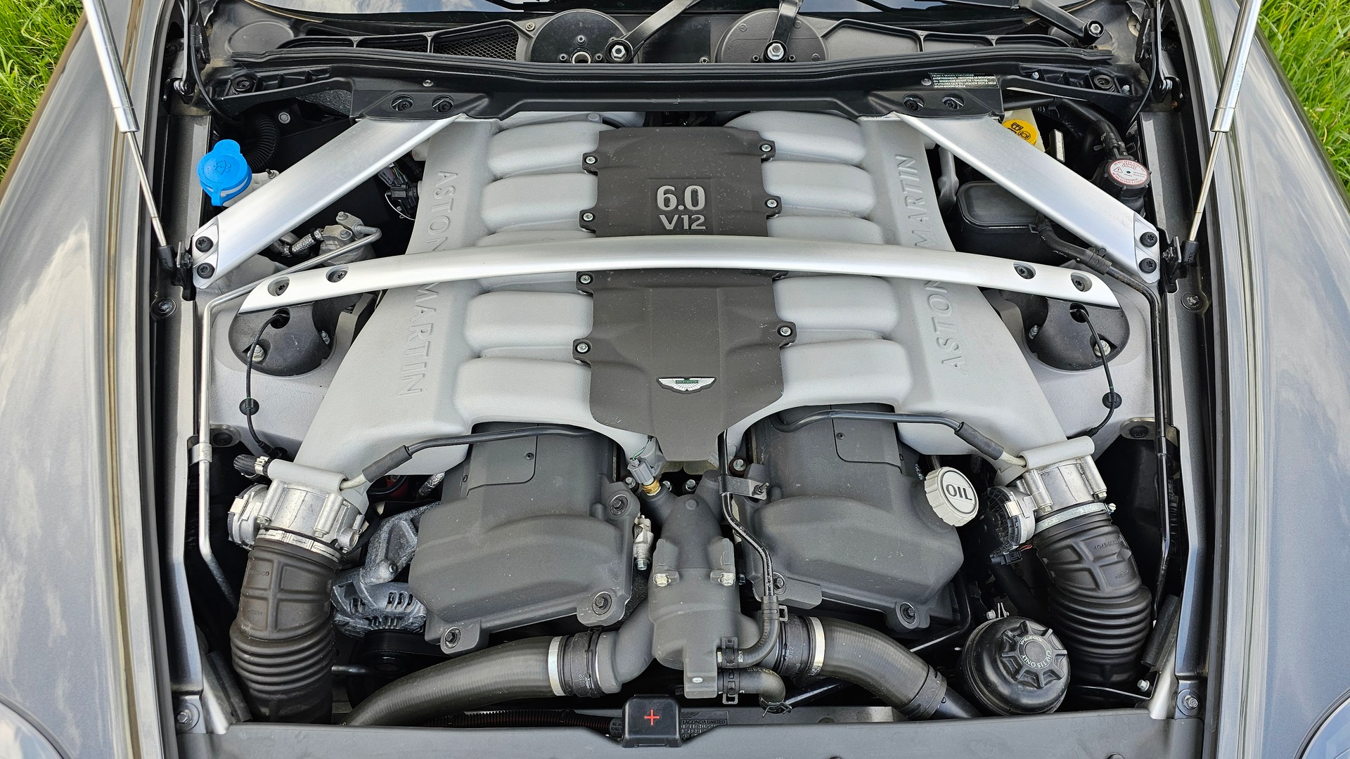 ASTON MARTIN DB9 Volante Touchtronic 2 mit Apple CarPlay/Android Auto!-image-7