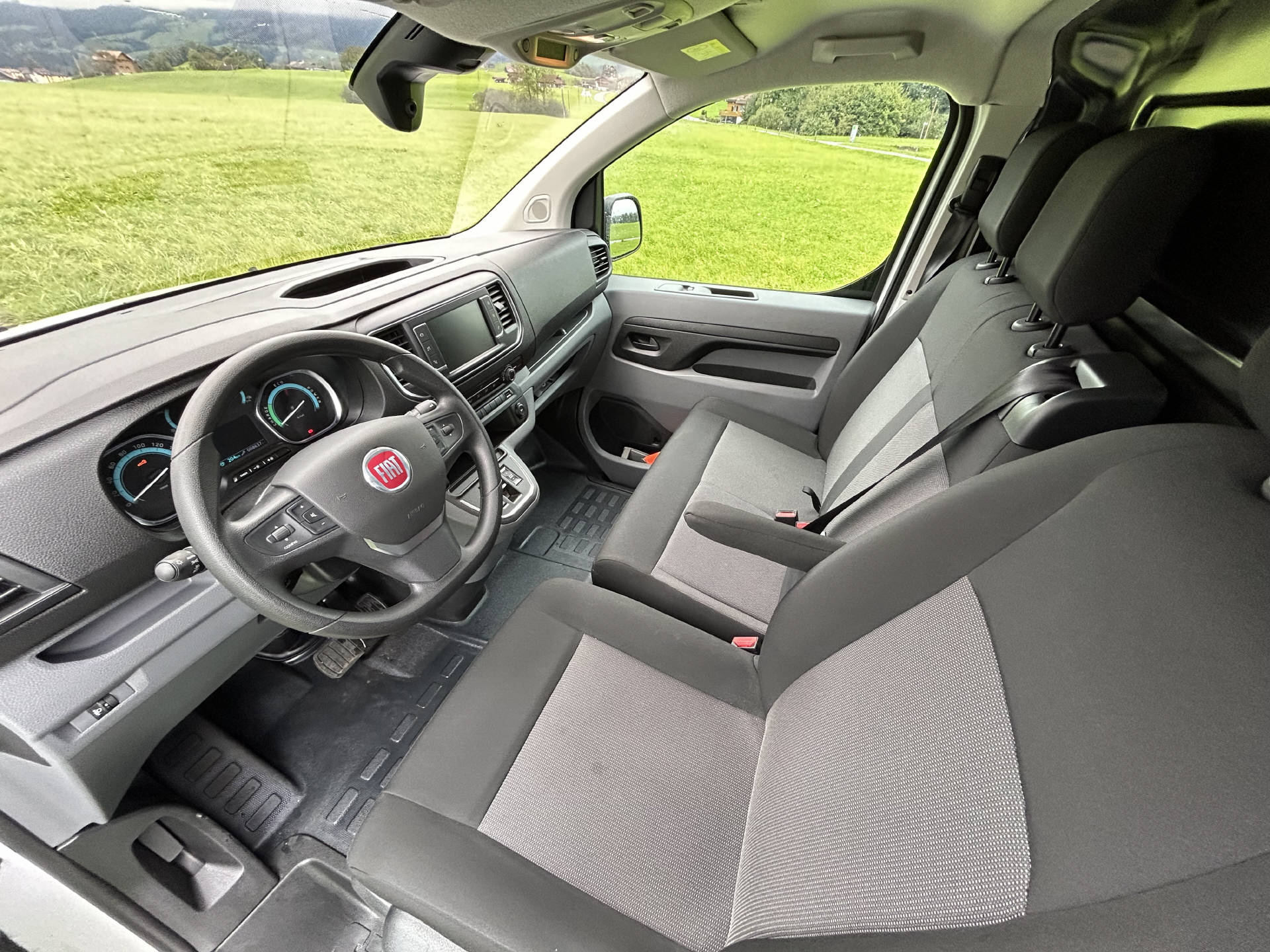 FIAT E-Scudo Kaw. L2 50 kWh Lounge-image-12