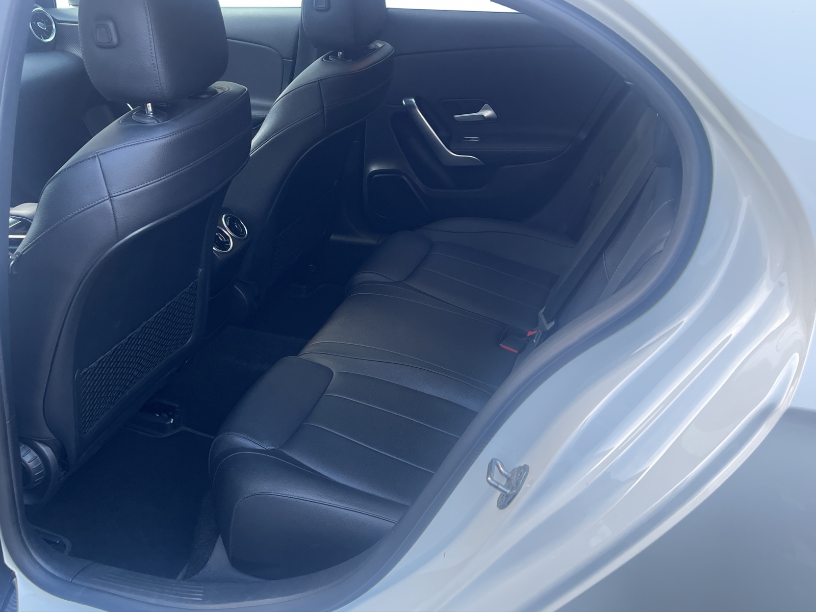 MERCEDES-BENZ A 180 Progressive 7G-DCT-image-11