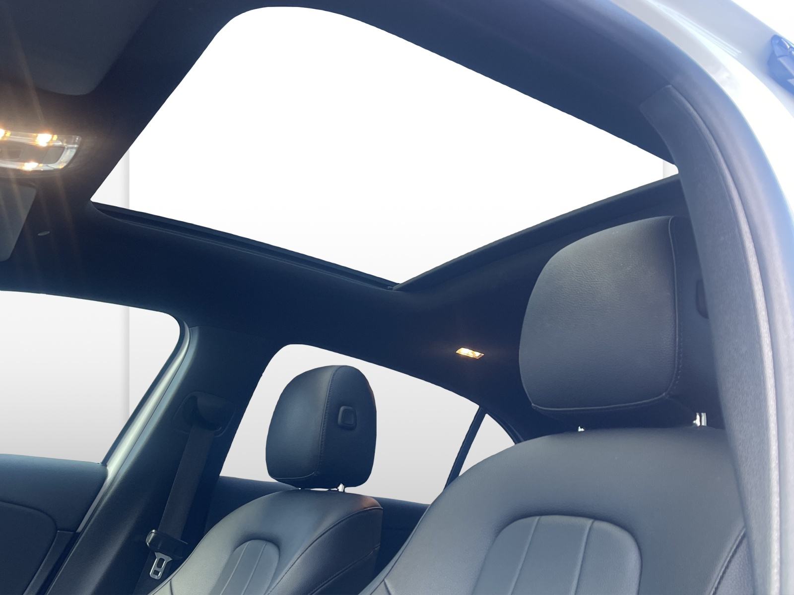 MERCEDES-BENZ A 180 Progressive 7G-DCT-image-17