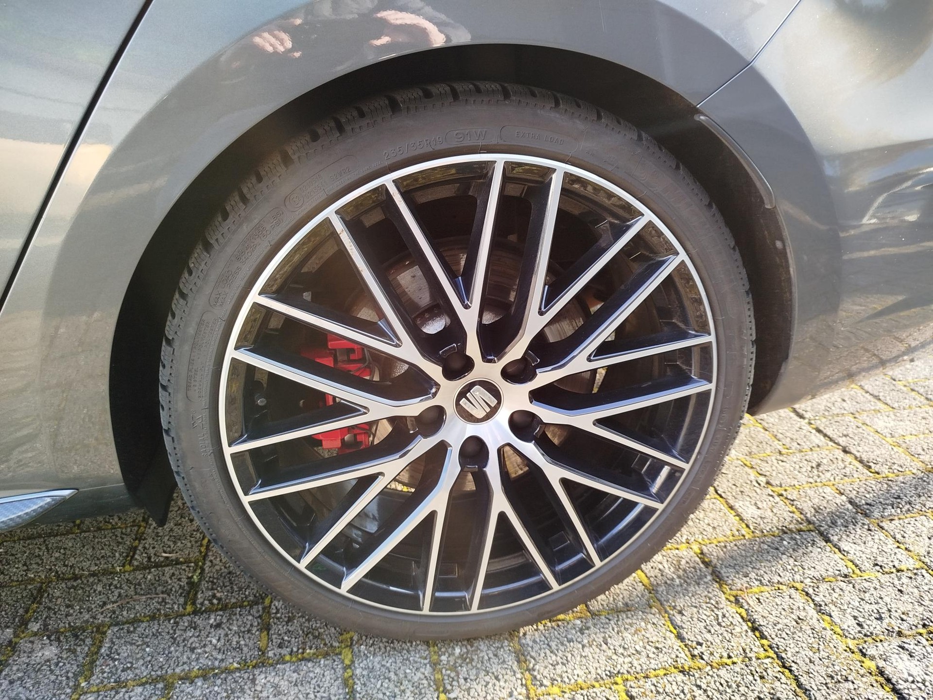 SEAT Leon ST 2.0 TSI Cupra 370 4 Drive DSG-image-7