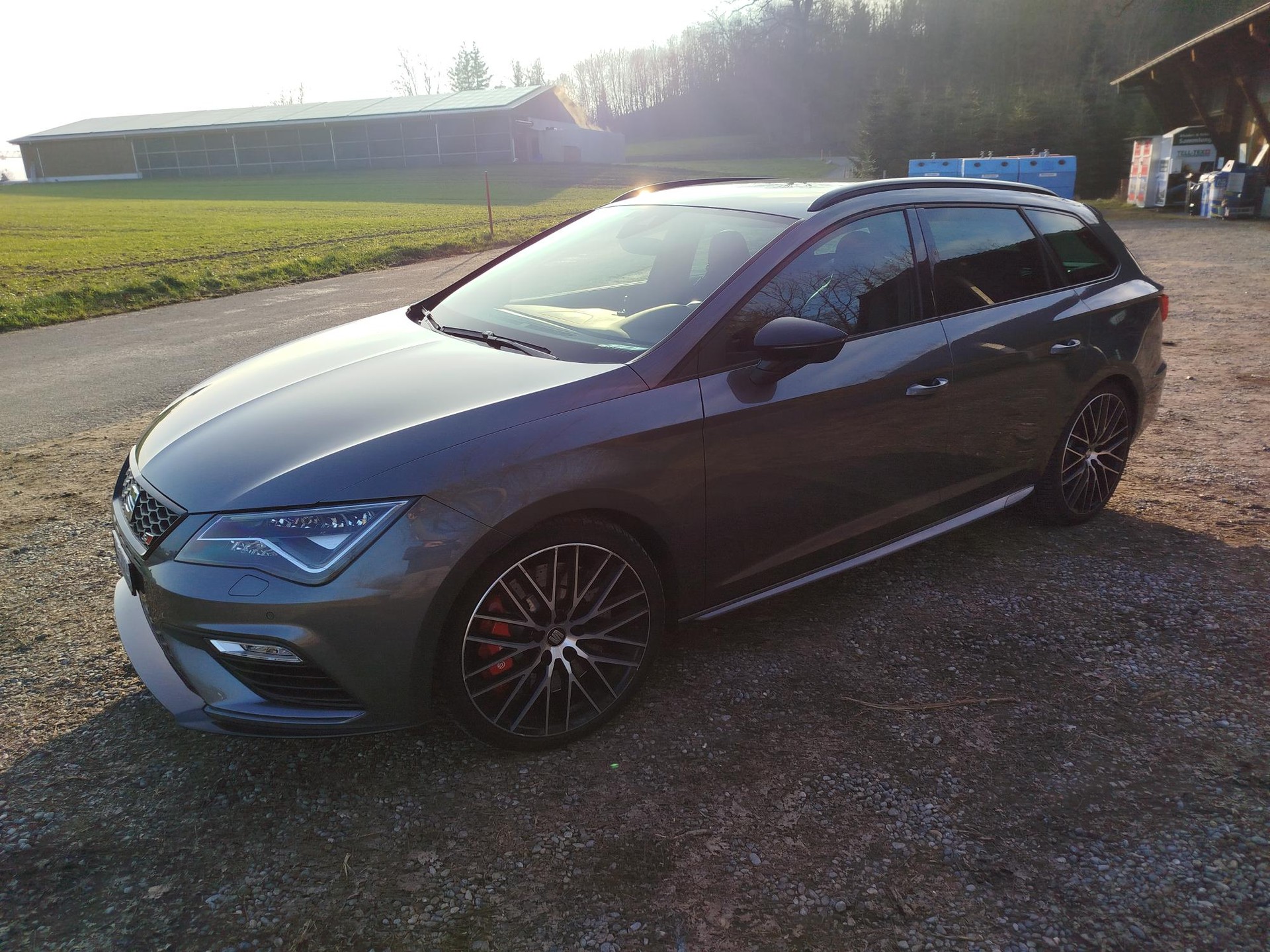 SEAT Leon ST 2.0 TSI Cupra 370 4 Drive DSG-image-6