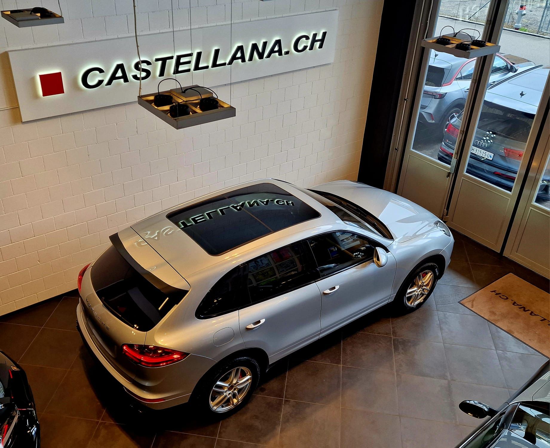 PORSCHE Cayenne Turbo-image-6