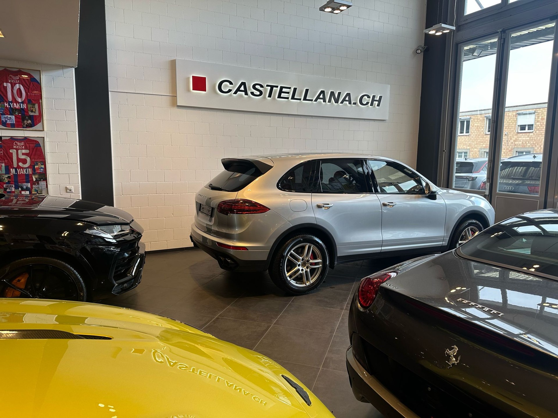 PORSCHE Cayenne Turbo-image-4
