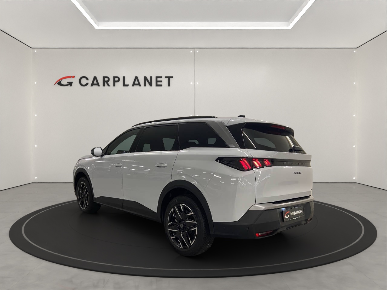 PEUGEOT 5008 1.2 Hybrid Allure Premium-image-2