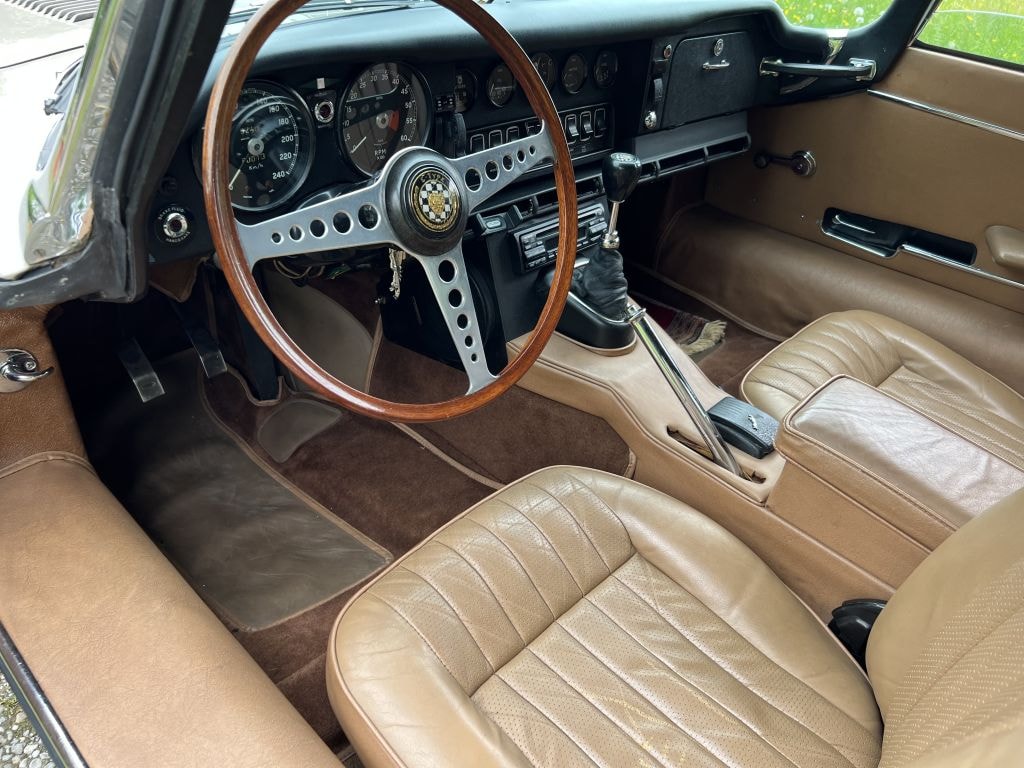 JAGUAR Roadster-image-3