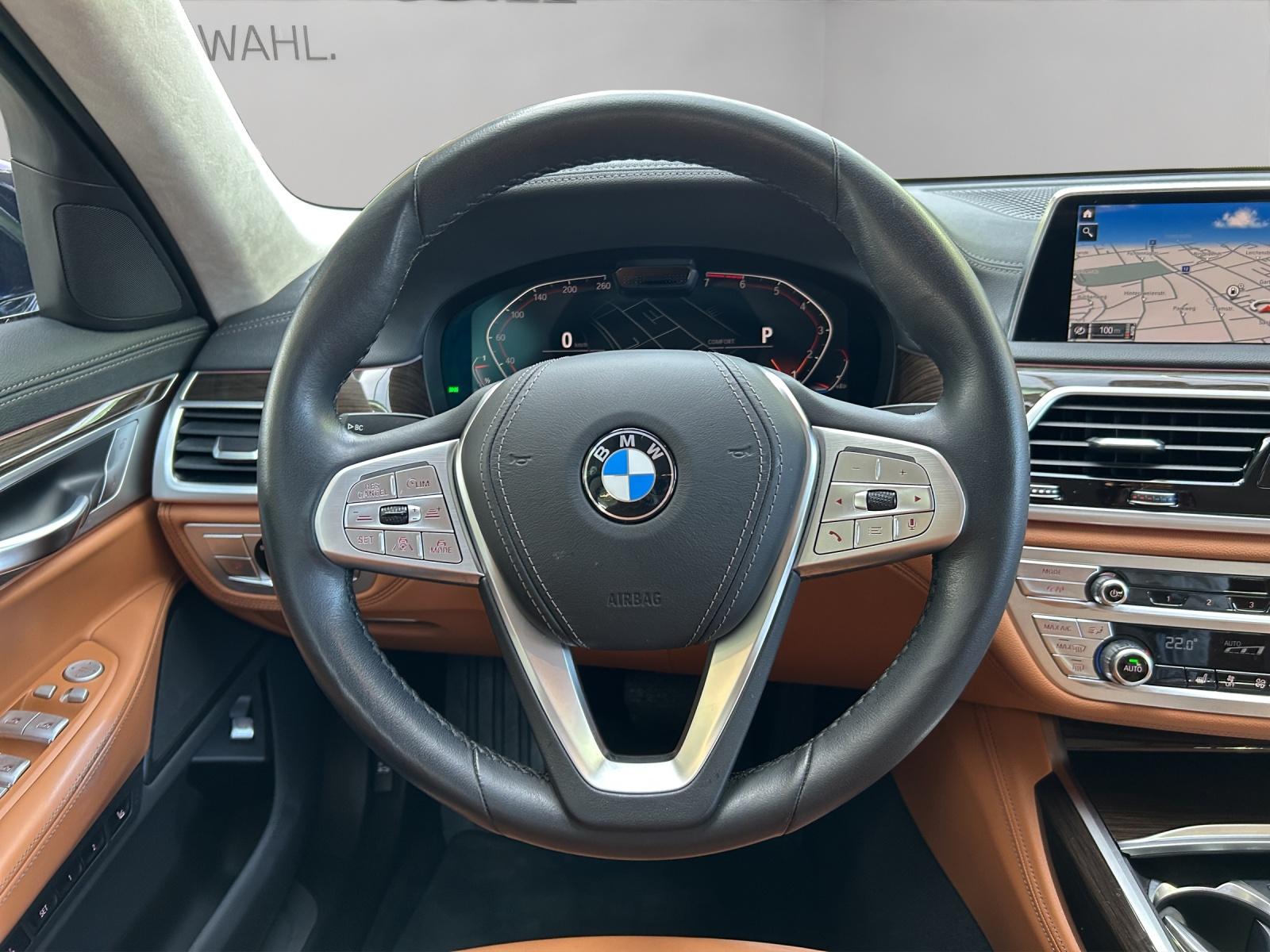 BMW 750i xDrive-image-5