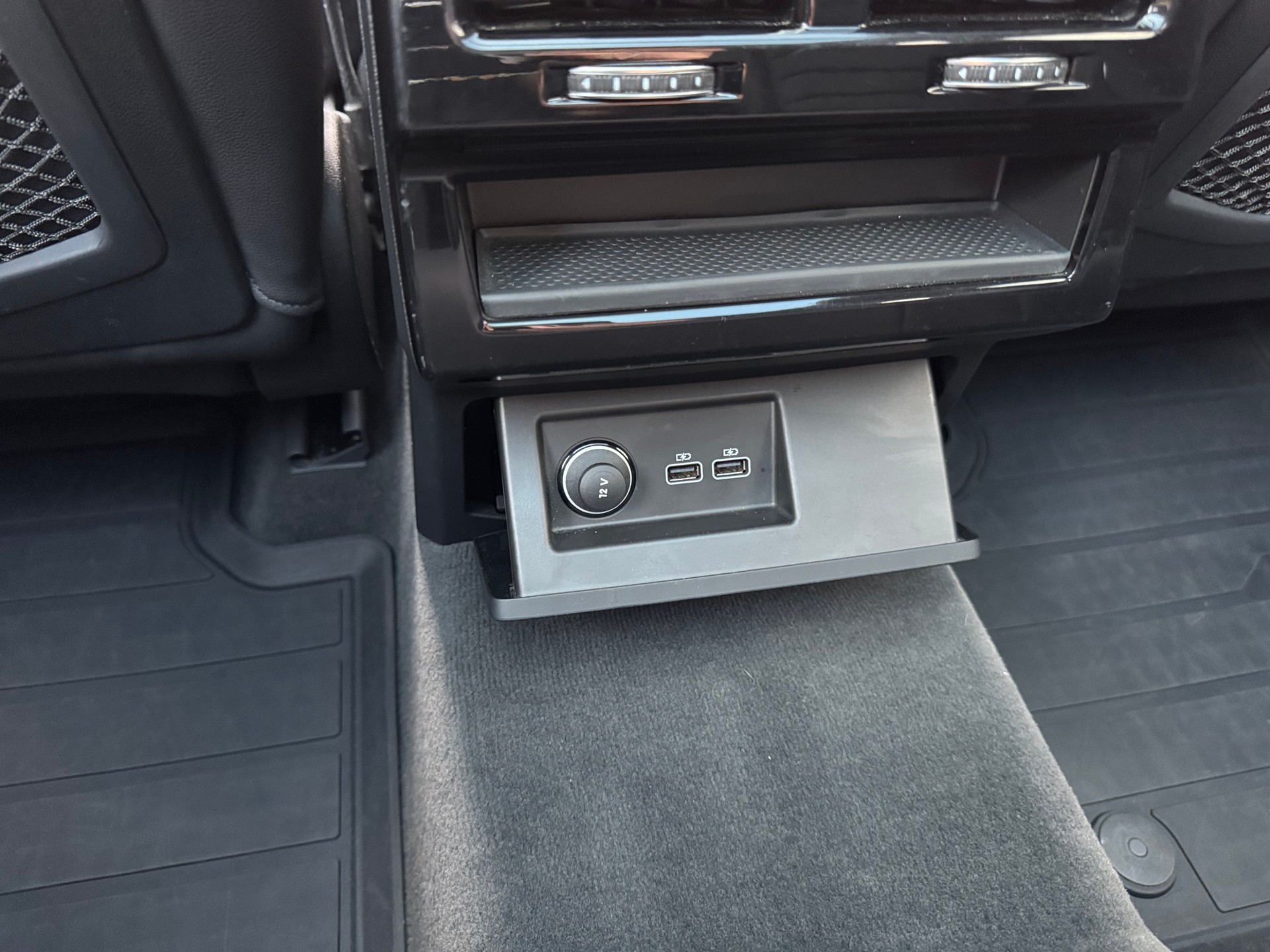 VW Touareg 3.0 TDI Elegance Tiptronic-image-13