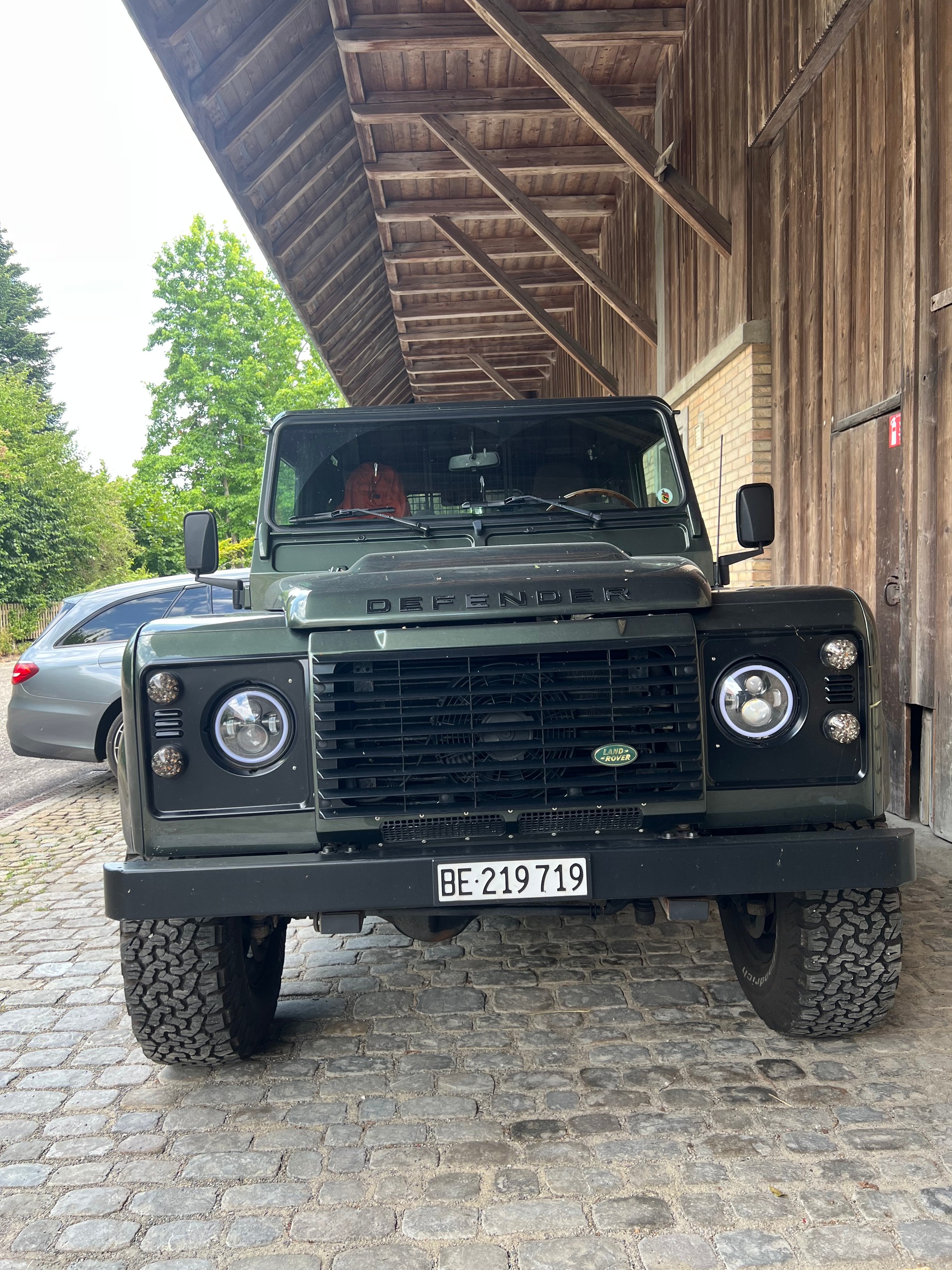 LAND ROVER 90 TD4-image-1