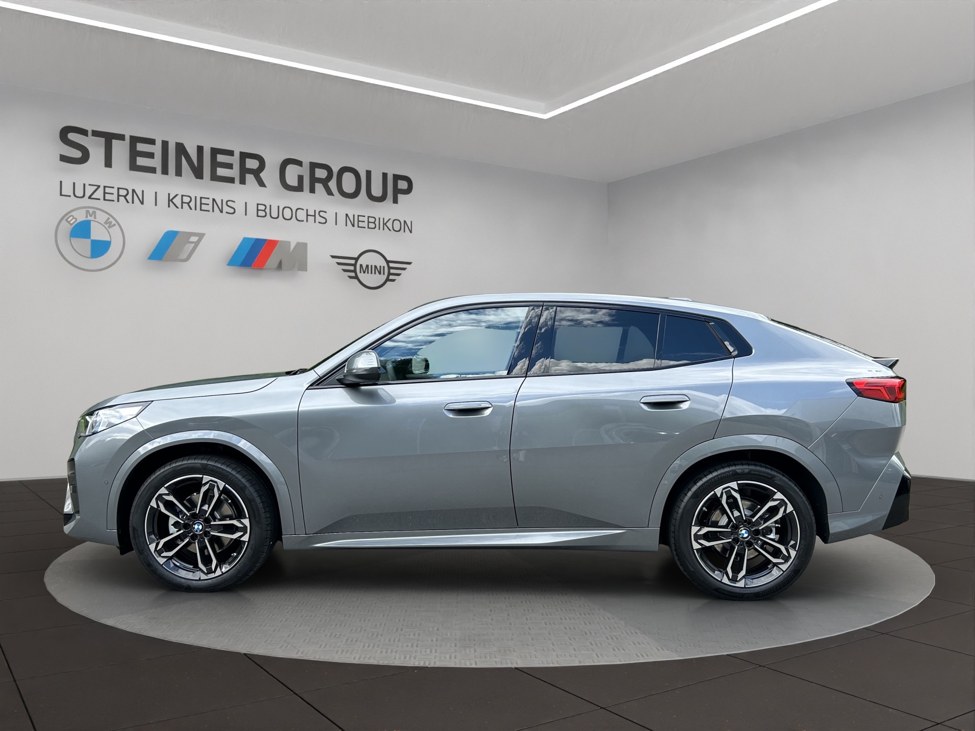 BMW X2 xDrive 20d 48V M Sport-showroom-element-3
