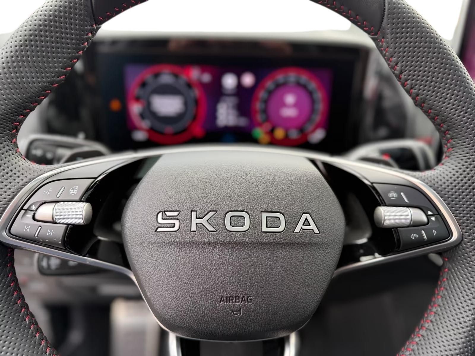 SKODA Kodiaq 2.0 TSI RS 4x4-image-18