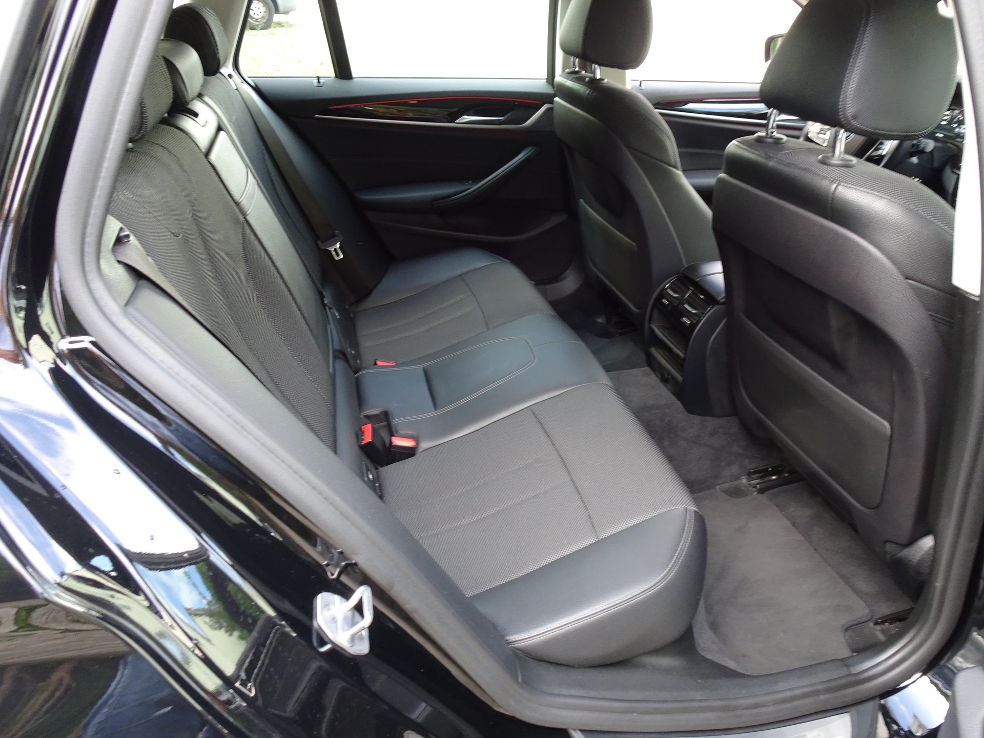 BMW 530d Touring Sport Line Steptronic-image-8