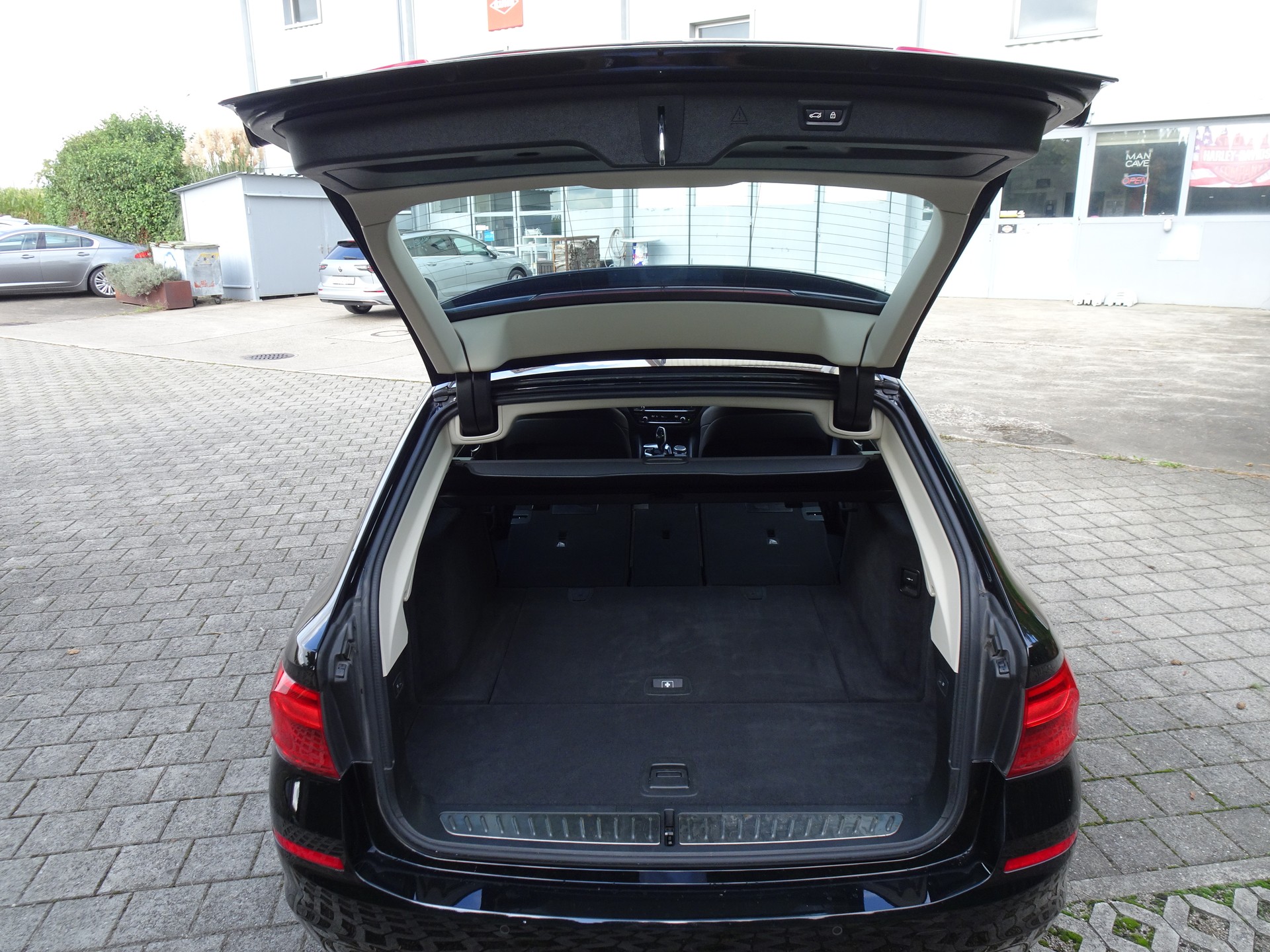 BMW 530d Touring Sport Line Steptronic-image-10
