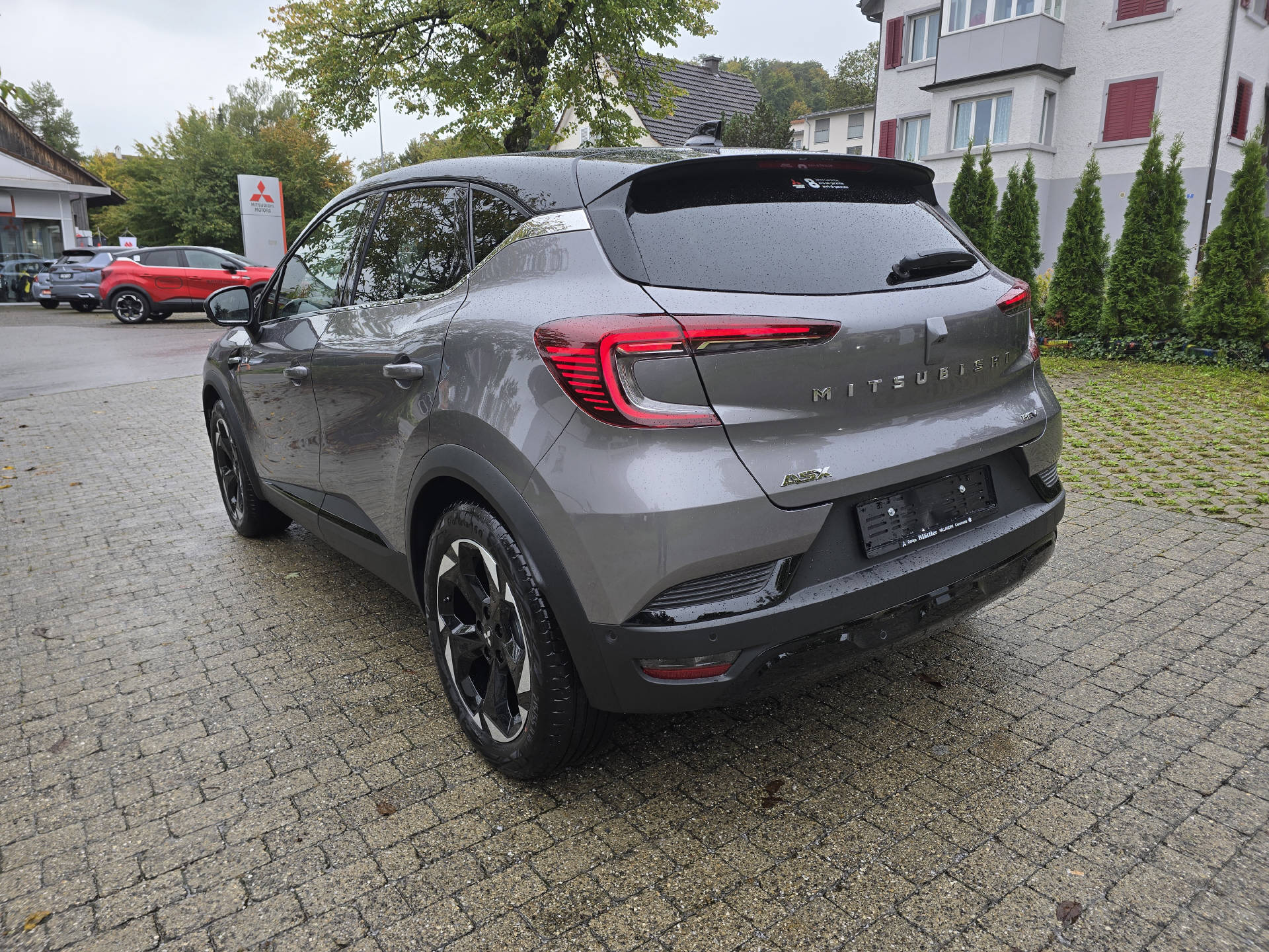 MITSUBISHI ASX 1.8 HEV Instyle-showroom-element-1