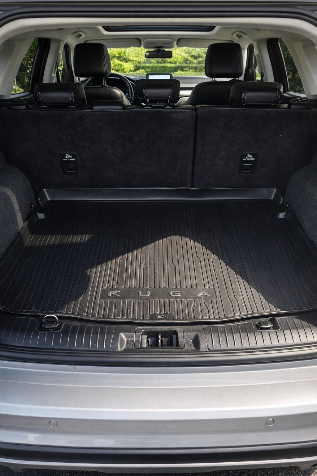 FORD Ford Kuga Vignale AWD Voll-Hybrid – Panorama – 8-fach bereift-image-9