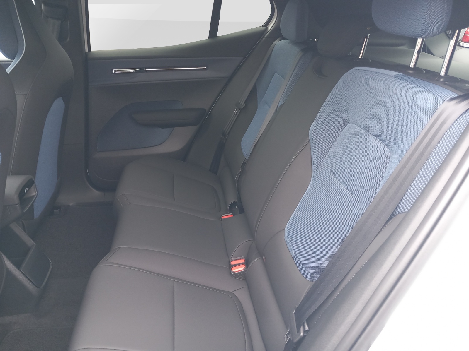 VOLVO EX30 E40 Core XCITE XCITE-image-15