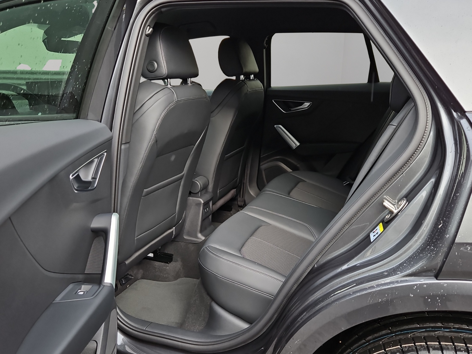 AUDI Q2 35 TFSI S line S-tronic-image-8