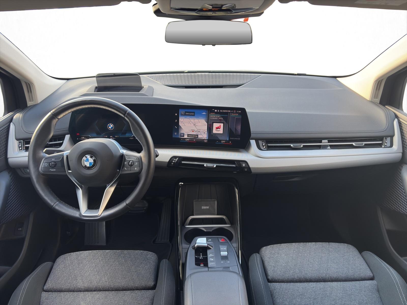 BMW 223d xDrive Active Tourer-image-10