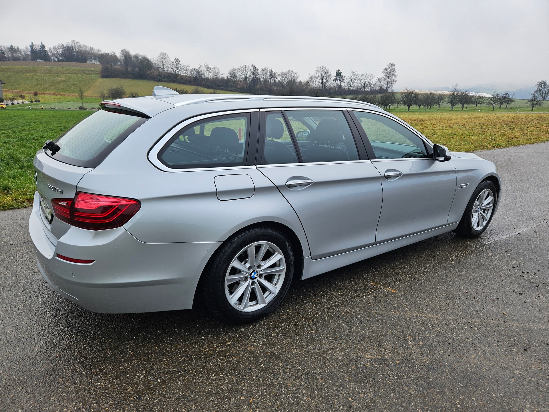 BMW 520d Touring xDrive Steptronic-image-8