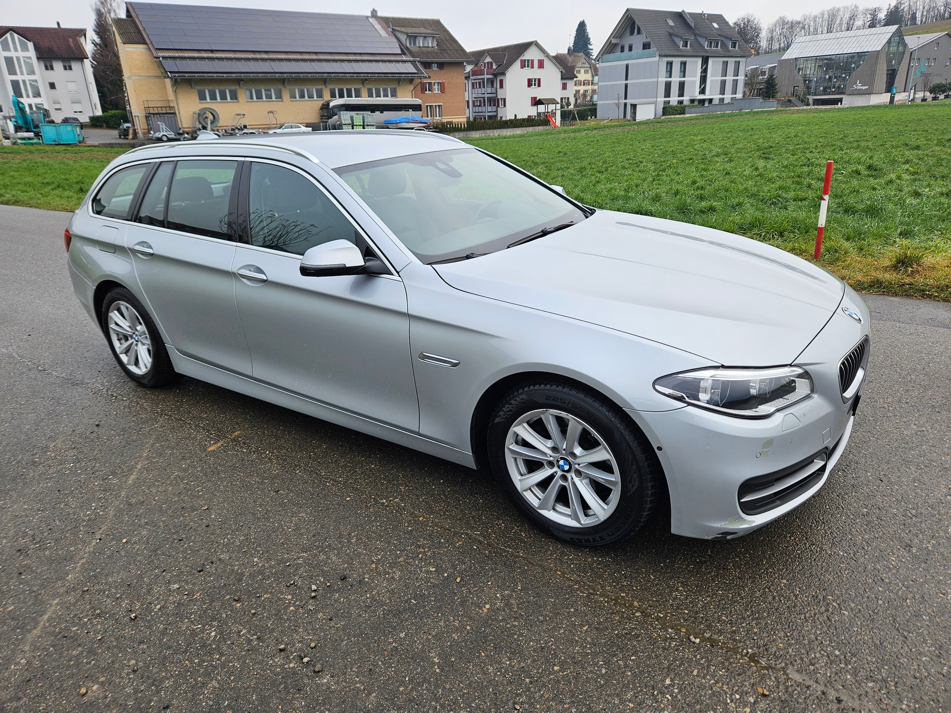 BMW 520d Touring xDrive Steptronic-image-7