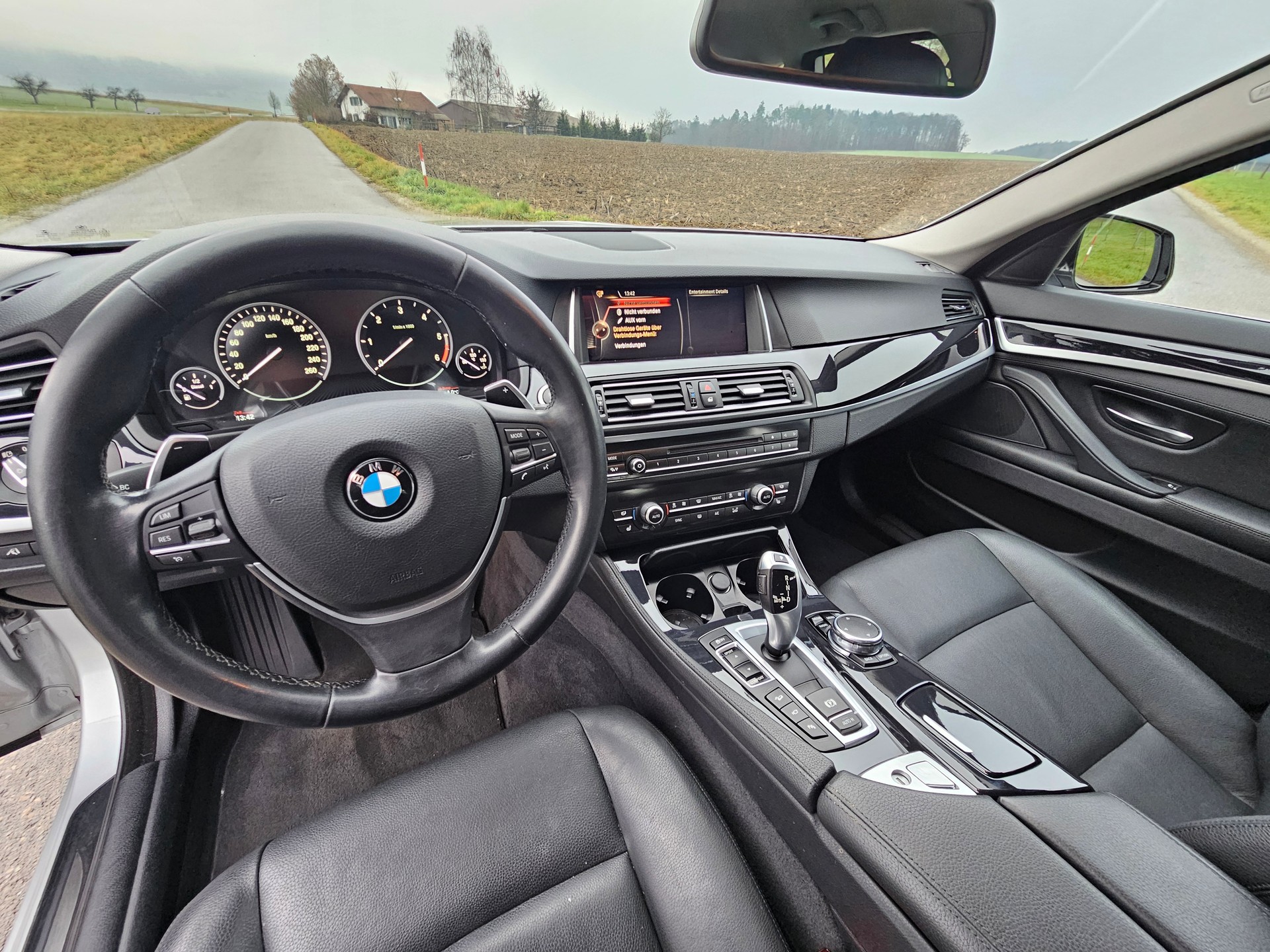 BMW 520d Touring xDrive Steptronic-image-12