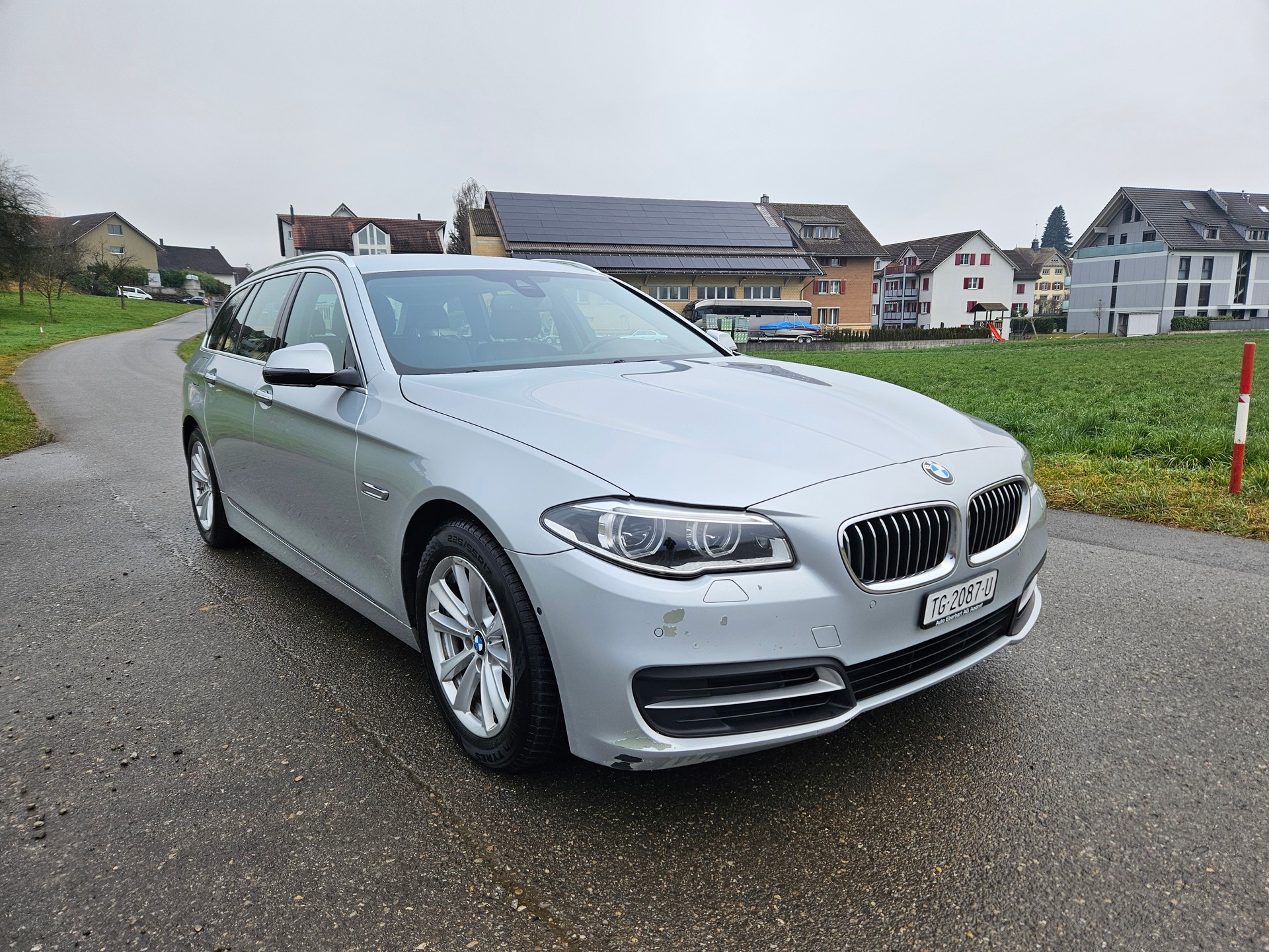 BMW 520d Touring xDrive Steptronic-showroom-element-1