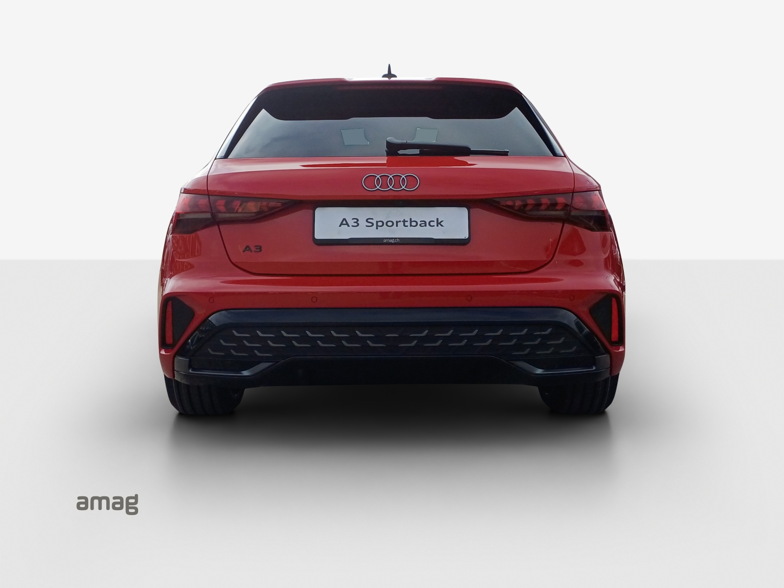 AUDI A3 Sportback TFSI 110 kW S line Attraction S tronic-image-3
