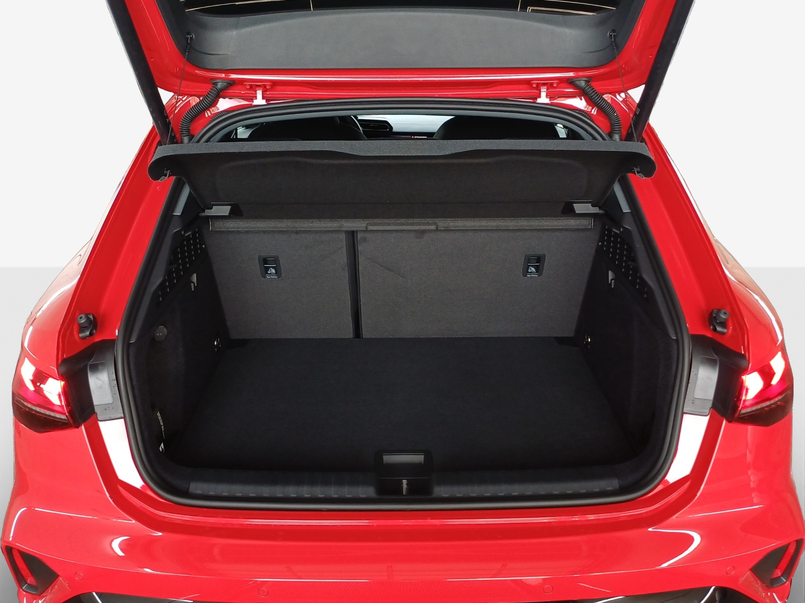 AUDI A3 Sportback TFSI 110 kW S line Attraction S tronic-image-12