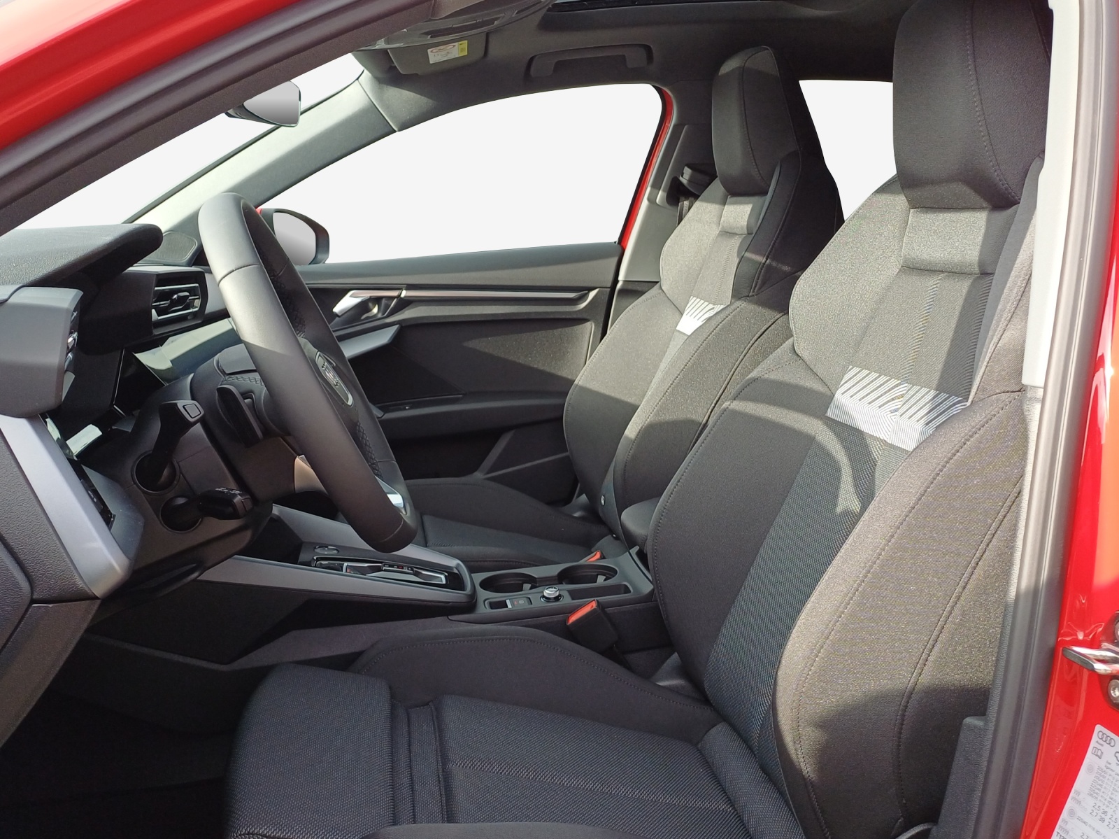 AUDI A3 Sportback TFSI 110 kW S line Attraction S tronic-image-7