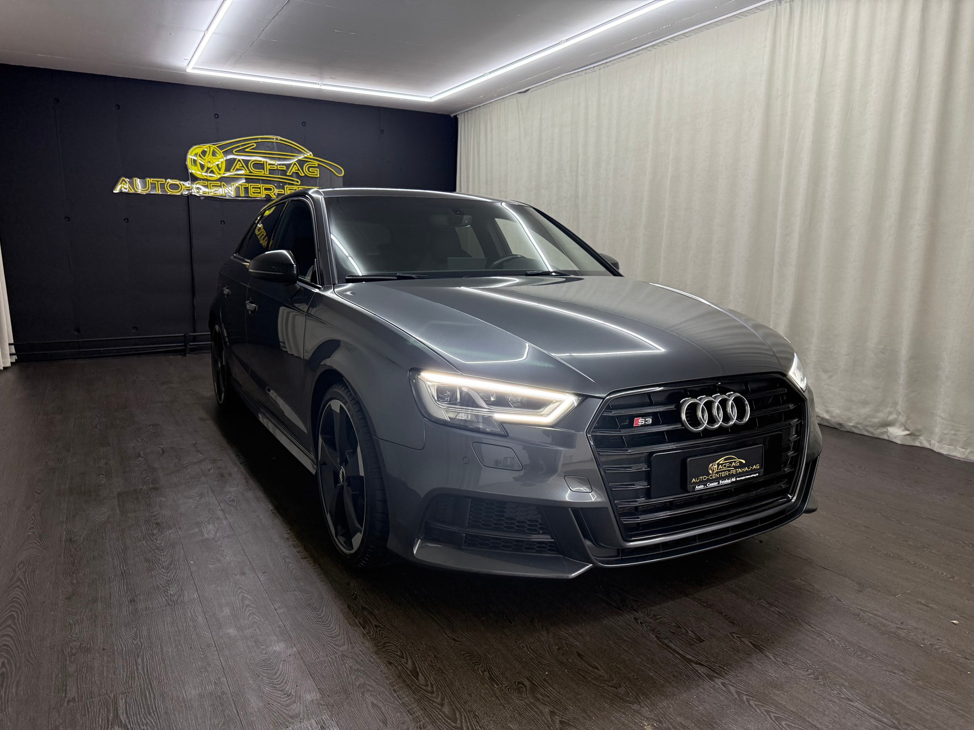 AUDI S3 Sportback 2.0 TFSI quattro S-tronic-image-3