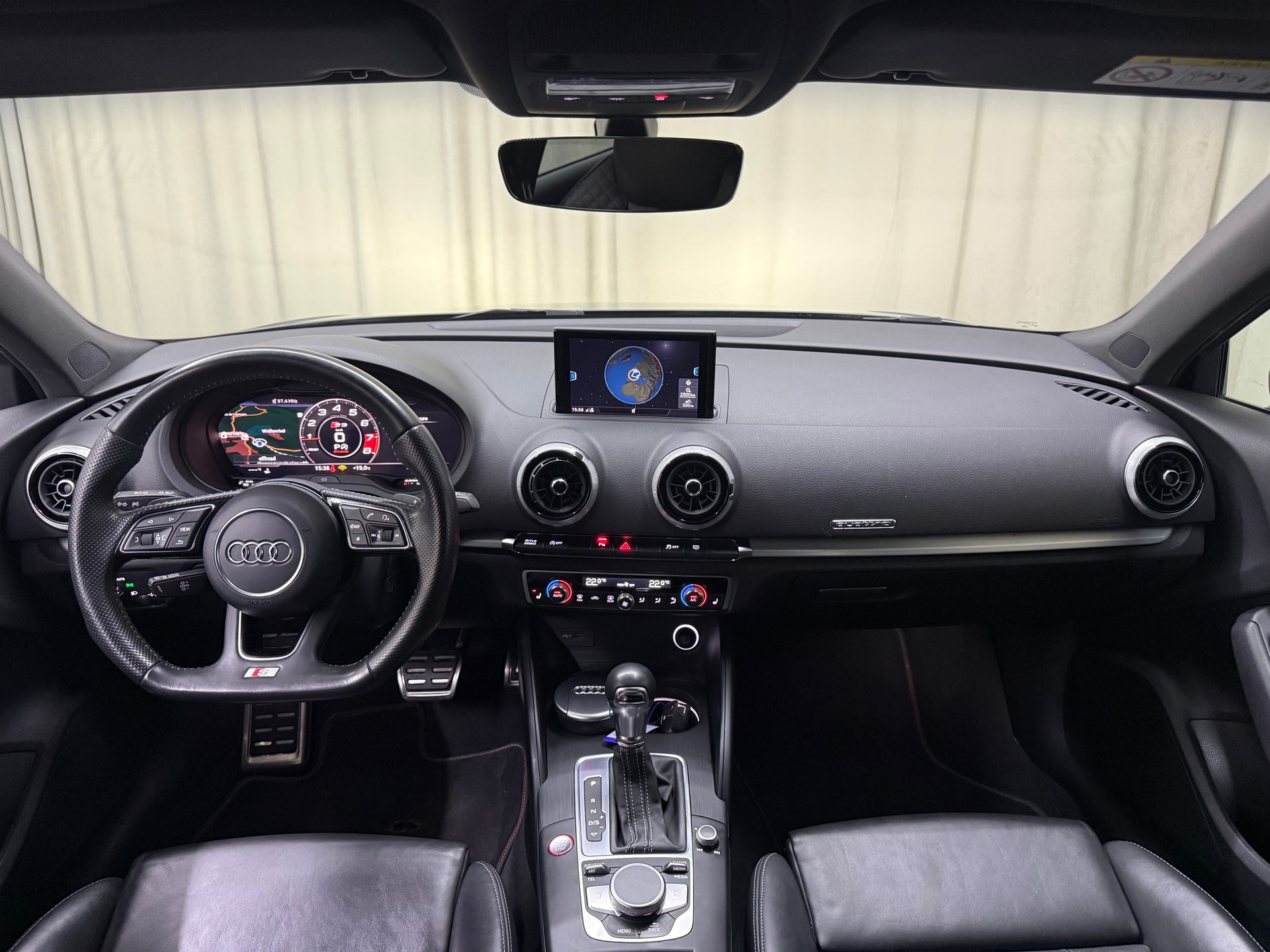 AUDI S3 Sportback 2.0 TFSI quattro S-tronic-image-8