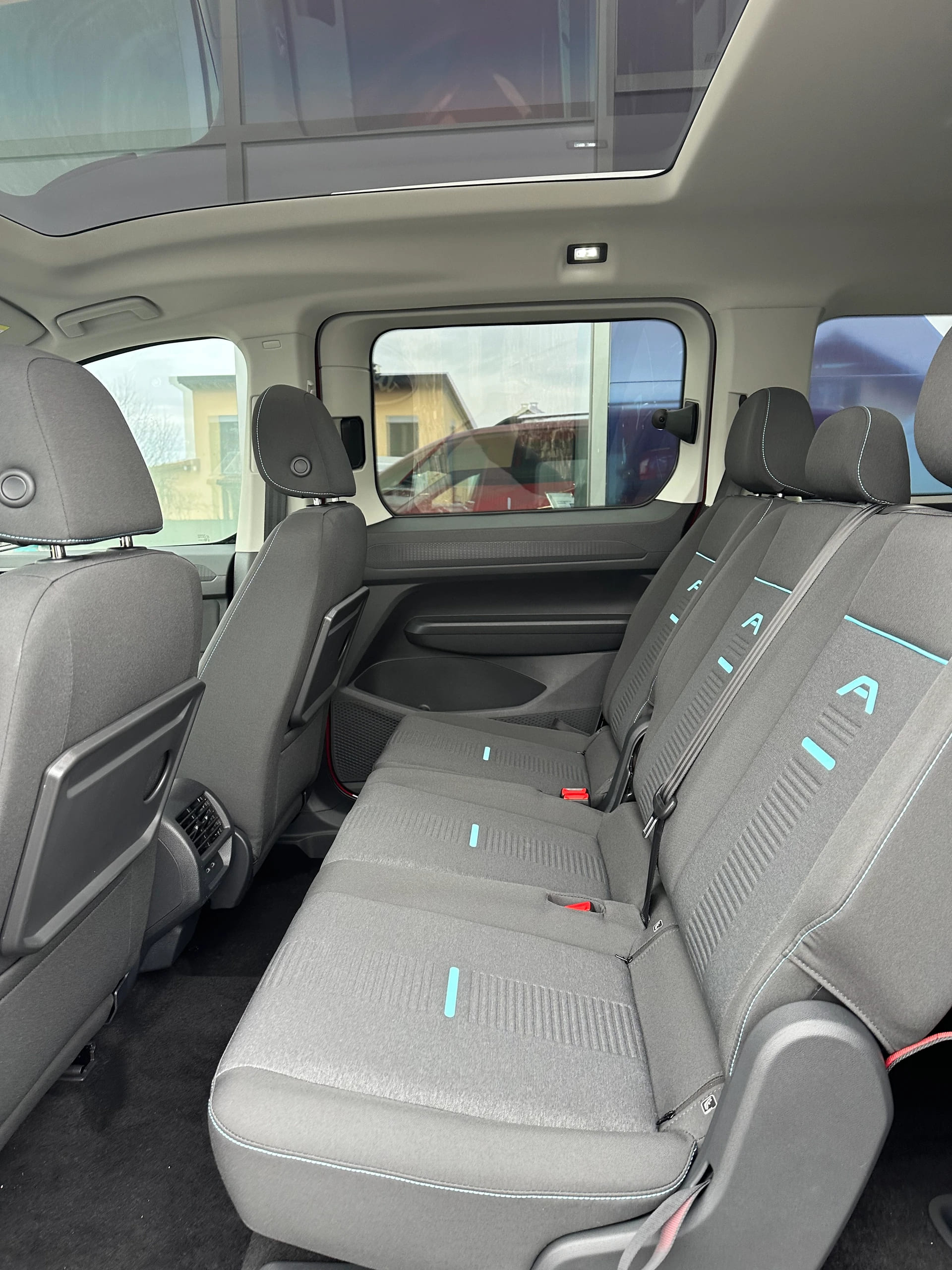 FORD TOURNEO CONNECT Grand 1.5 EcoB Active/PHEV/Aut.-image-11