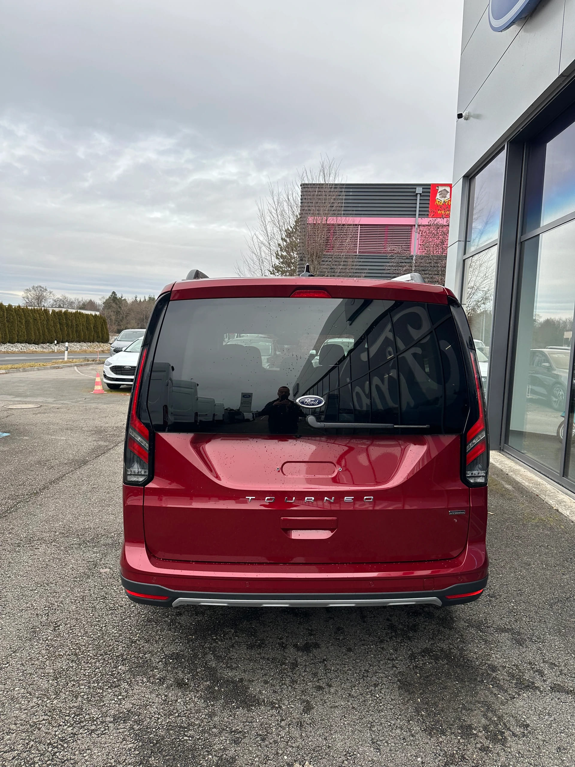 FORD TOURNEO CONNECT Grand 1.5 EcoB Active/PHEV/Aut.-image-4