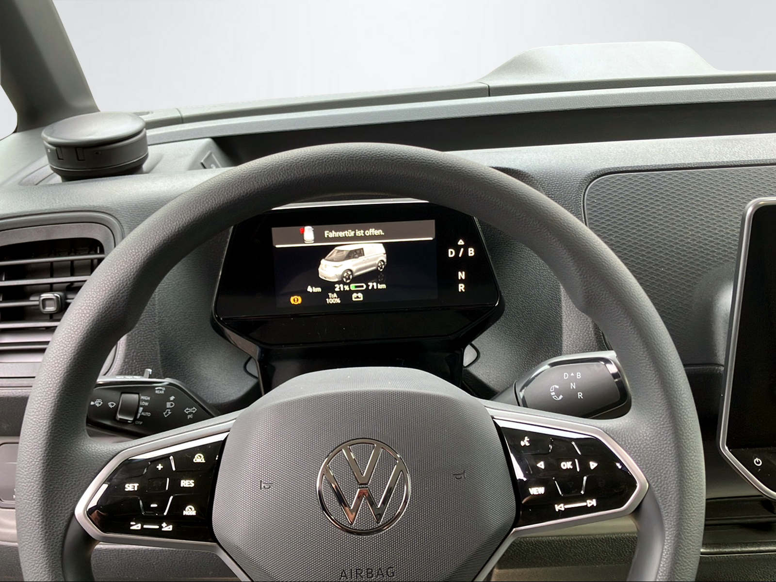 VW ID.Buzz Cargo 84kWh 4motion-image-10
