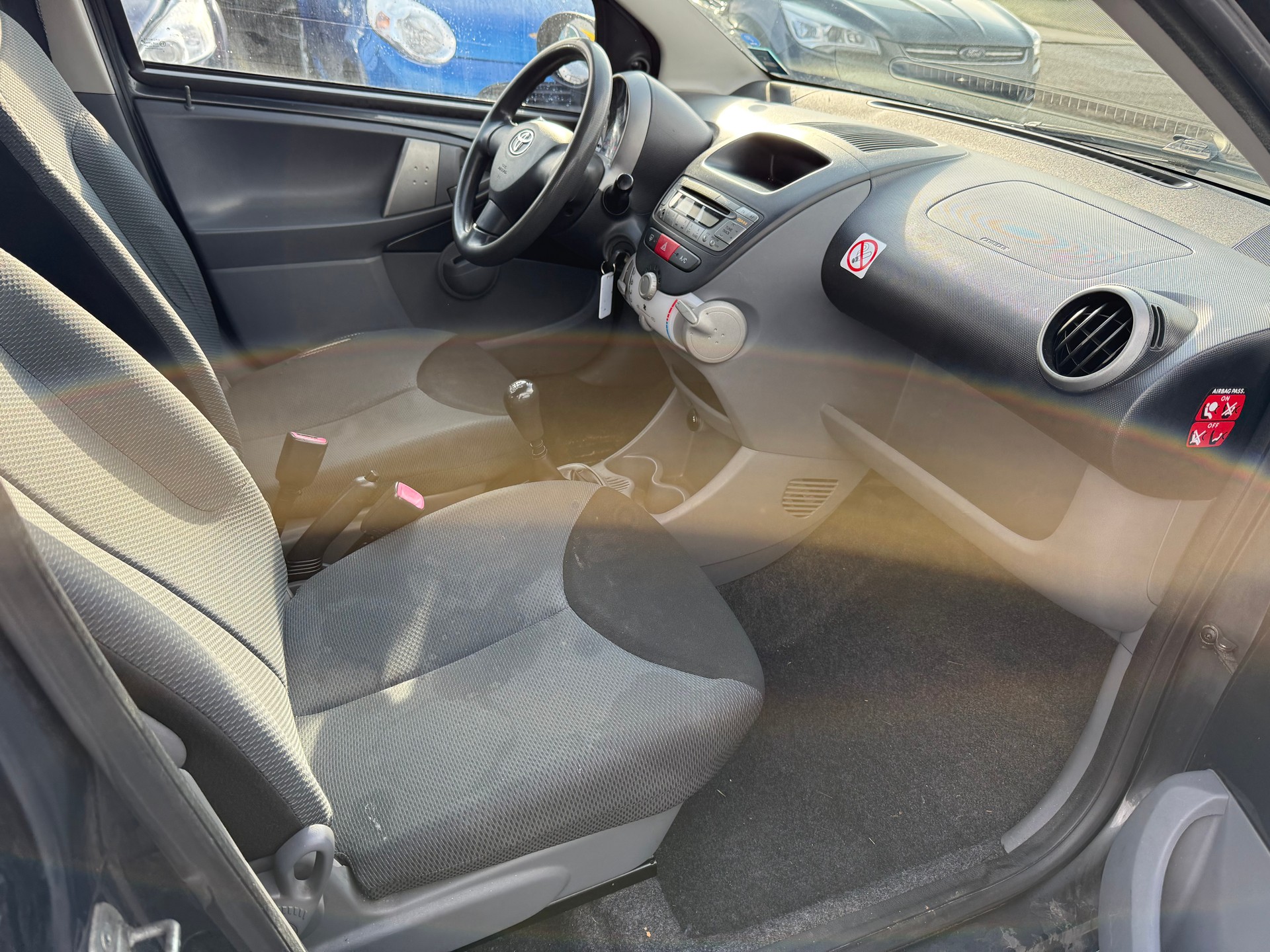TOYOTA Aygo 1.0 Linea Sol-image-5