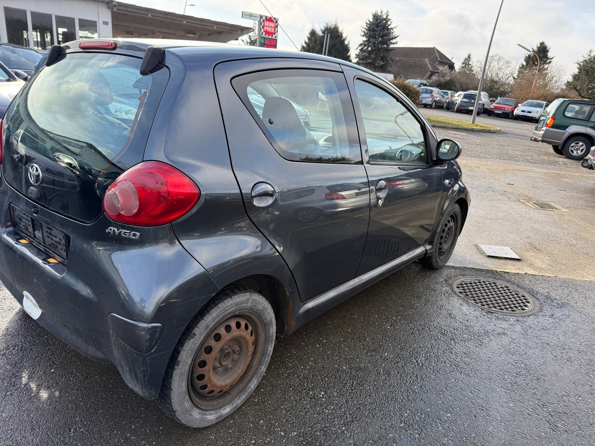 TOYOTA Aygo 1.0 Linea Sol-image-3