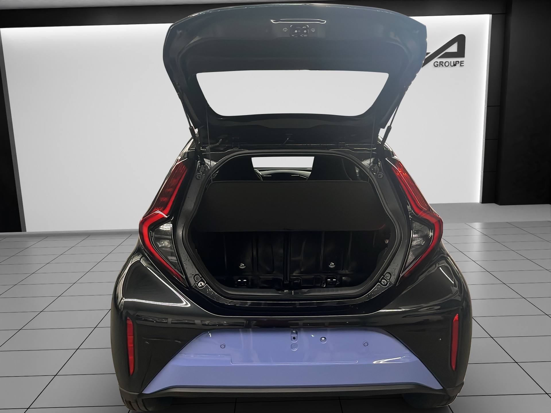 TOYOTA AYGO X 1.5 VVT-i HSD Tre-image-13