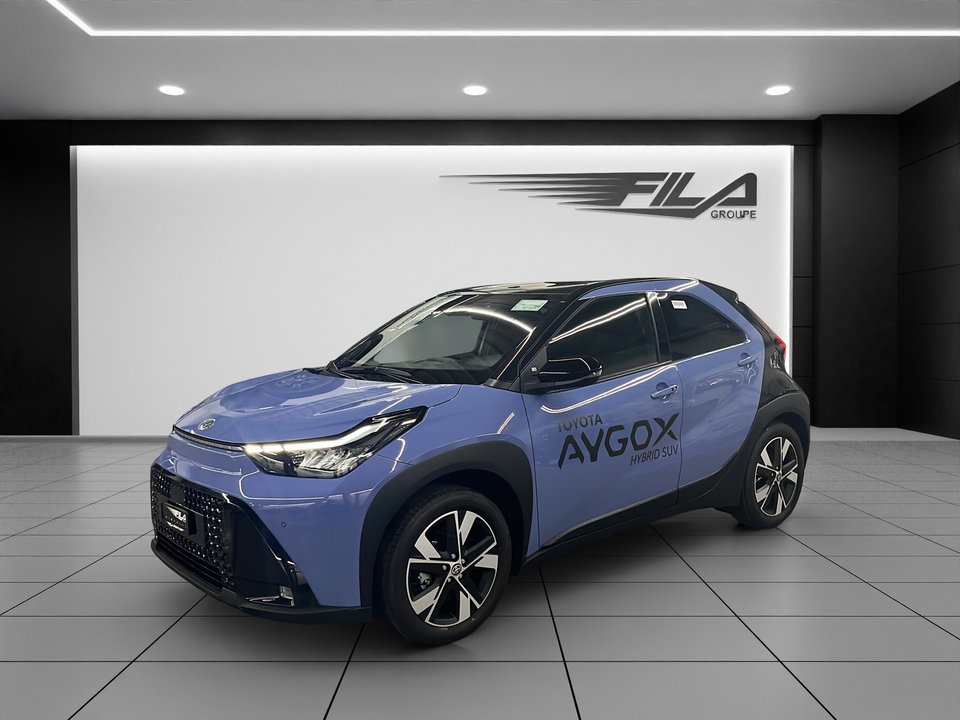 TOYOTA AYGO X 1.5 VVT-i HSD Tre-image-1