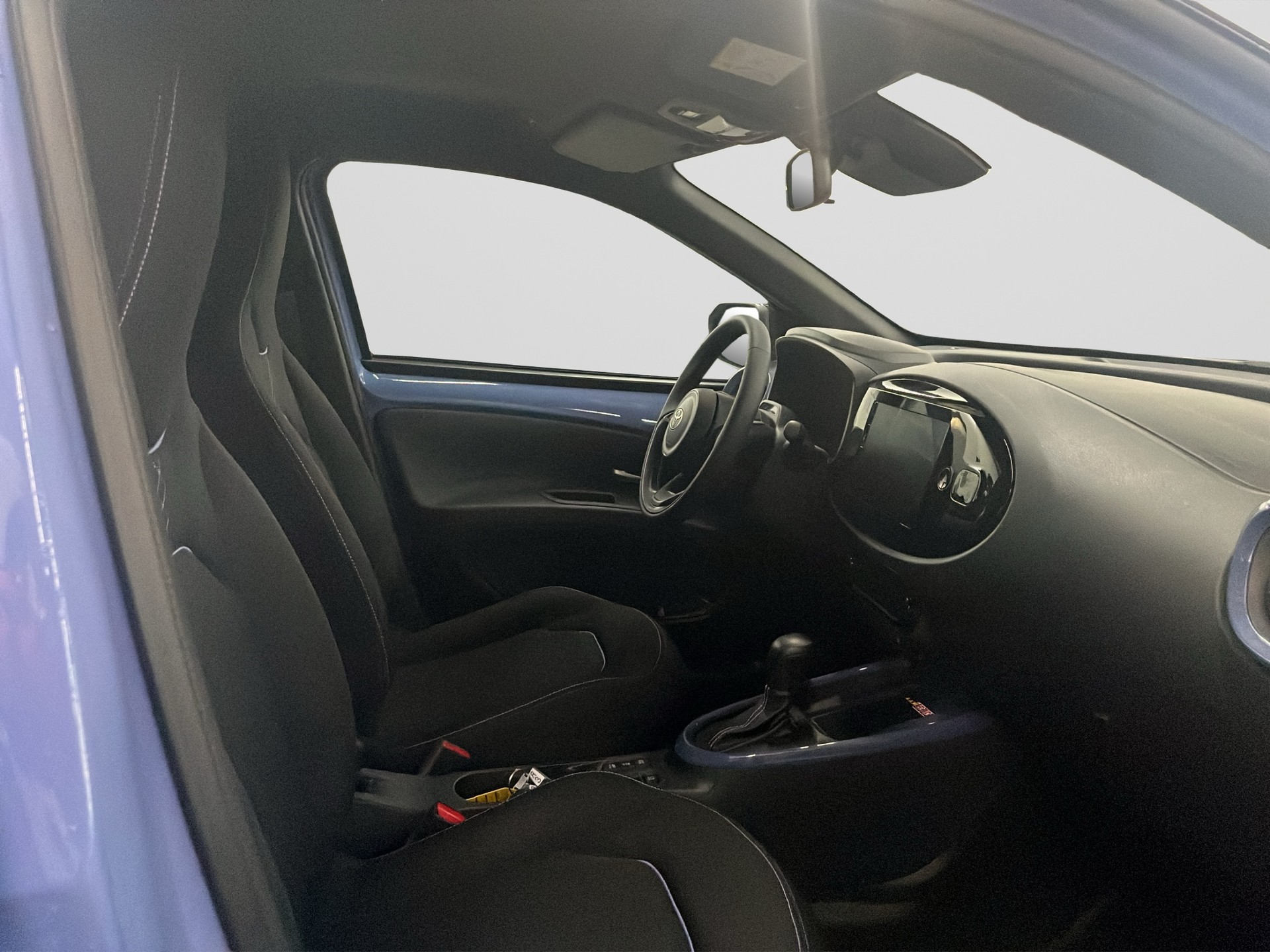 TOYOTA AYGO X 1.5 VVT-i HSD Tre-image-11