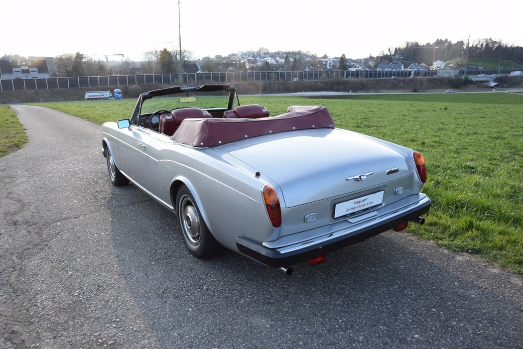 ROLLS-ROYCE Corniche Cabriolet-image-9
